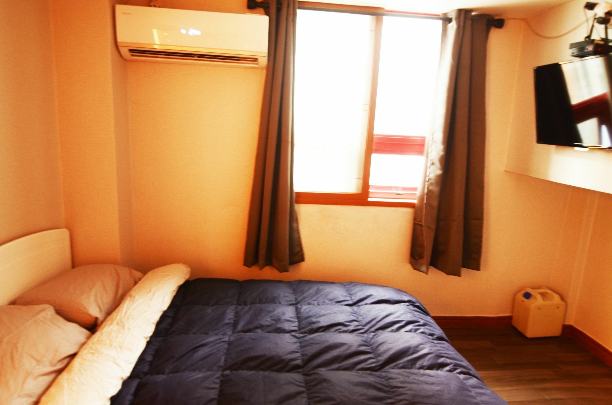 Kimchee Busan Station Guesthouse Exterior foto